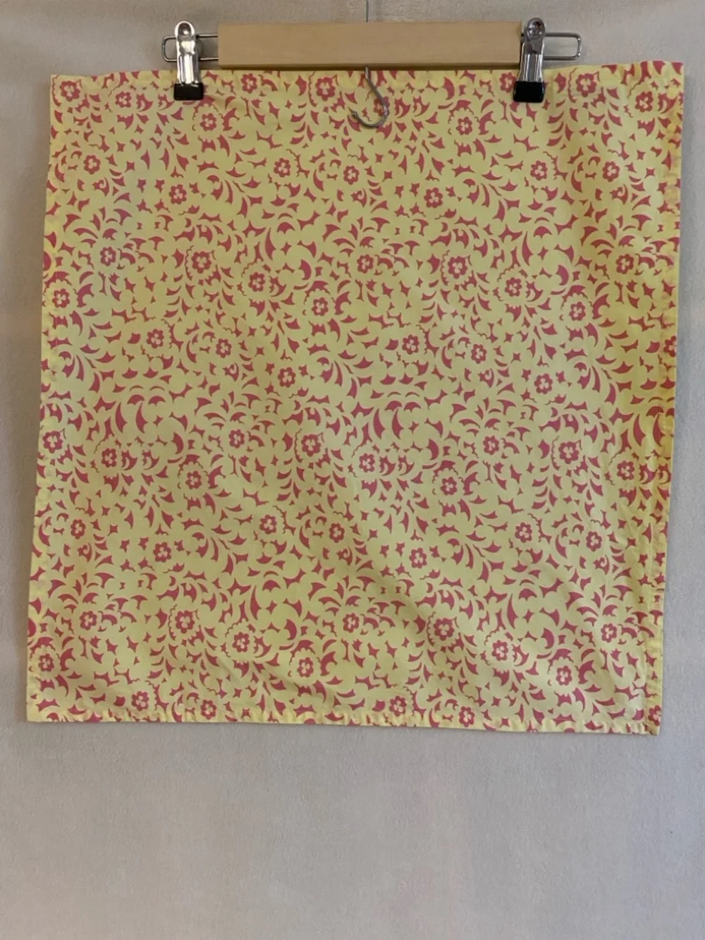 Set of 4 vintage Anthropologie yellow pink floral cotton napkins